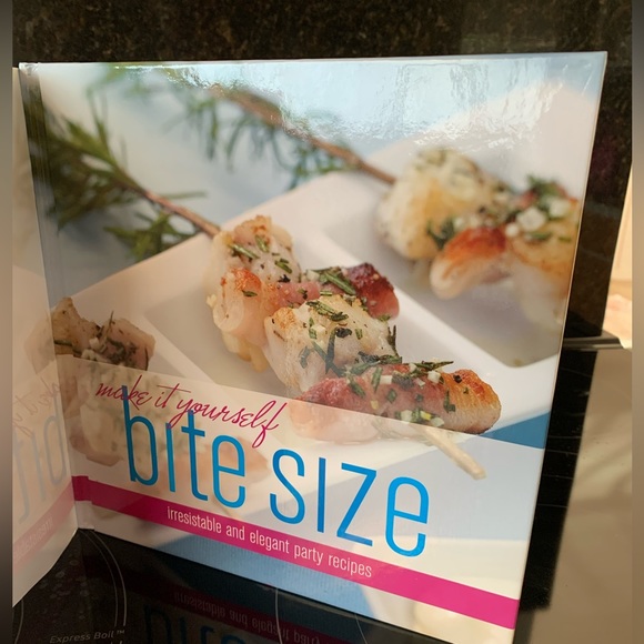 Bite Size Make It Yourself Hardcover Cookbook, with dust jacket - Picture 8 of 10
